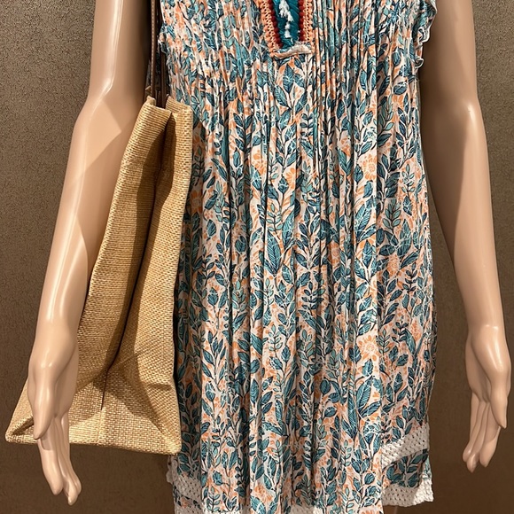 Prada Raffia Tote - Picture 4 of 8